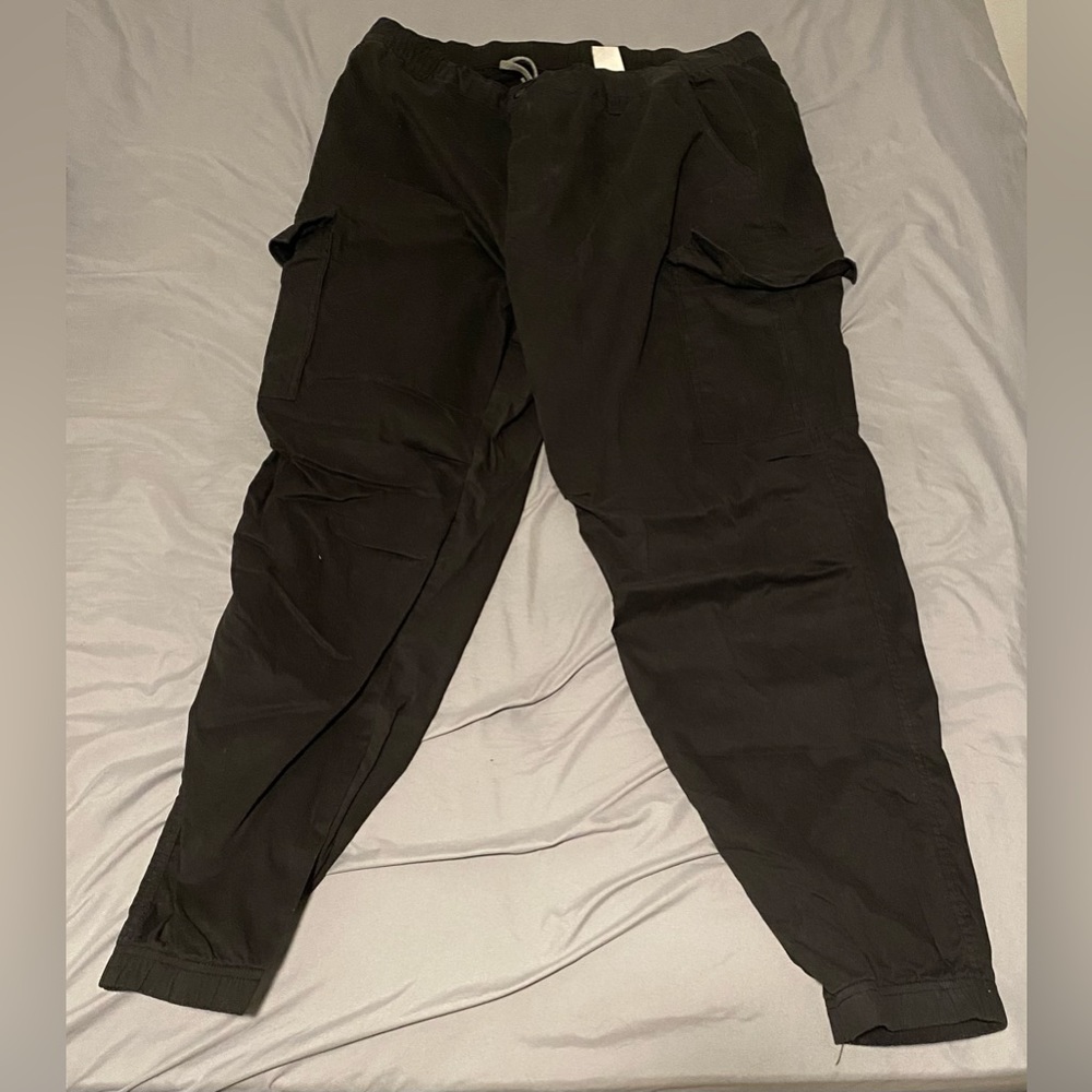 Men’s Black Cargos